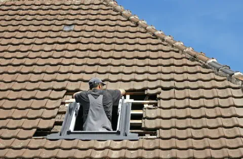 Pose de velux - Saint-Simon de Bordes